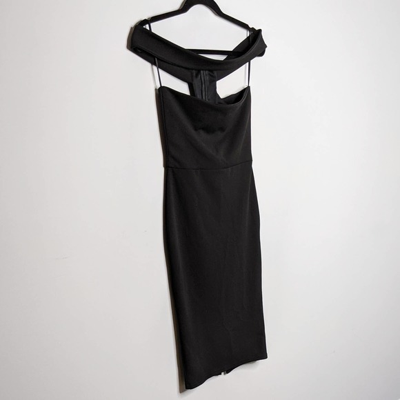 MISSGUIDED • Black Cut Out Panel Bodycon Dress 4 - Picture 3 of 9